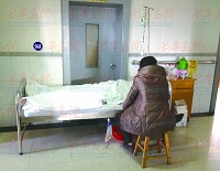 【龍口新聞】龍口黃山館一病人爬上7層信號塔尖——龍口網